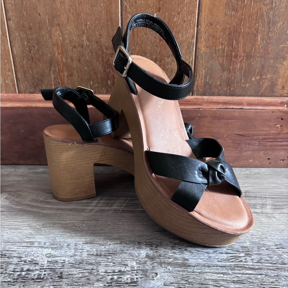 Women's sandals
